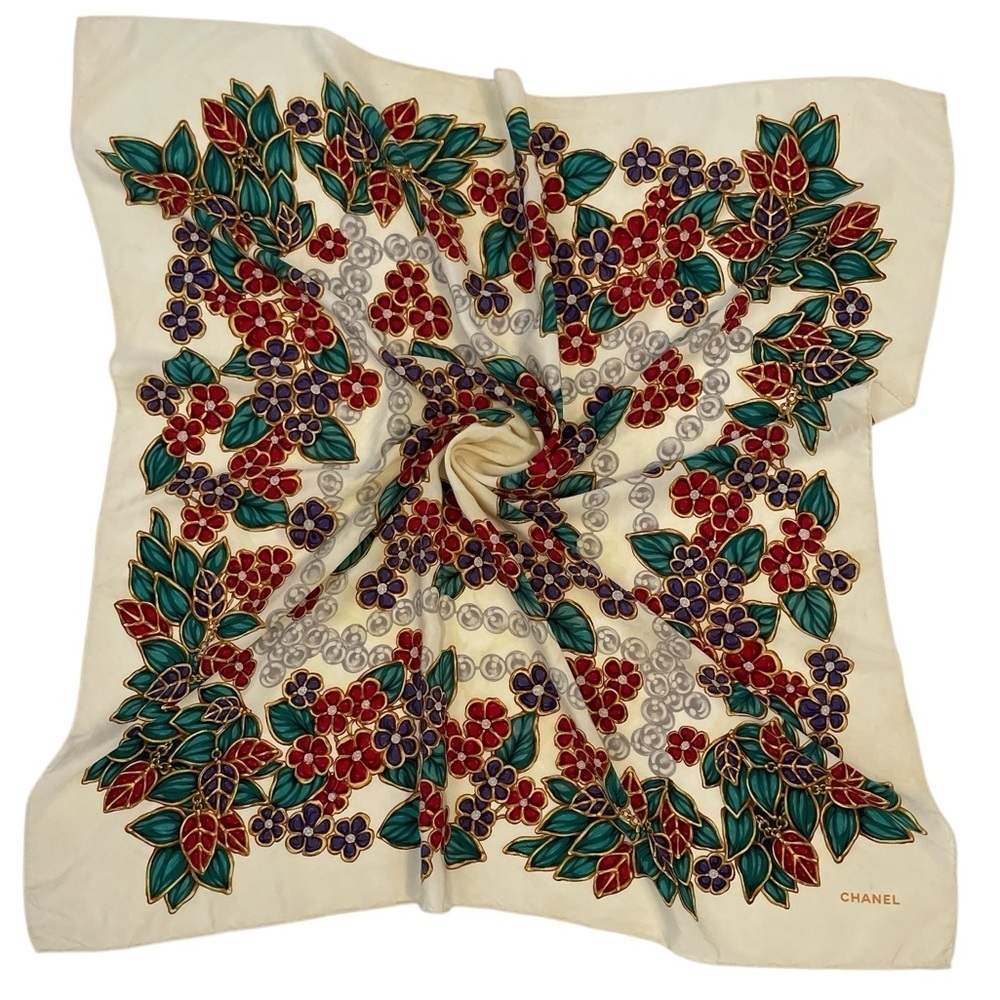 Chanel Vintage Gripoix Cream Silk Scarf Rare Print - Picture 4 of 6